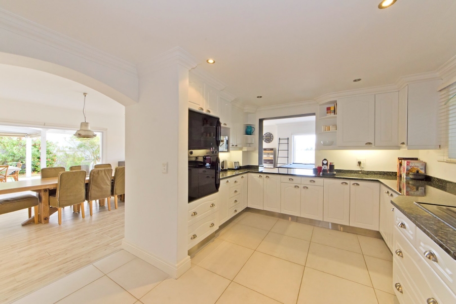 5 Bedroom Property for Sale in Thesen Islands Western Cape
